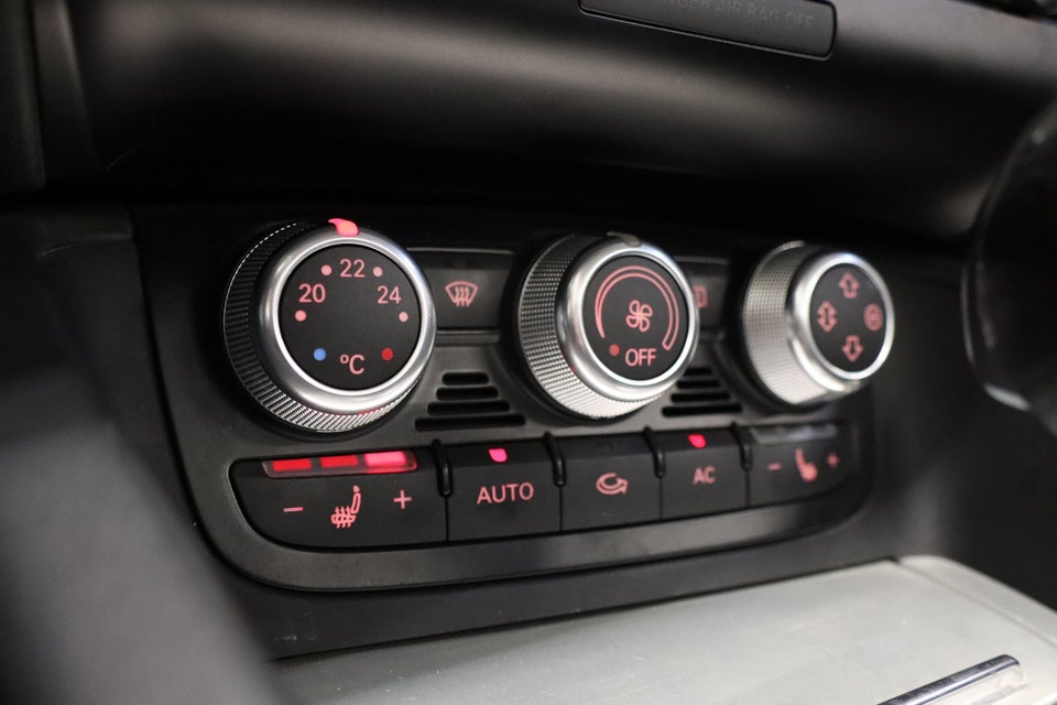 Audi TT 2,0 TFSi 211 Roadster quattro S-tr. 2d