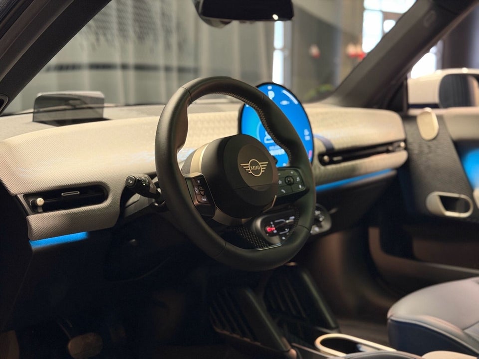 MINI Cooper SE Favoured Trim XL 3d