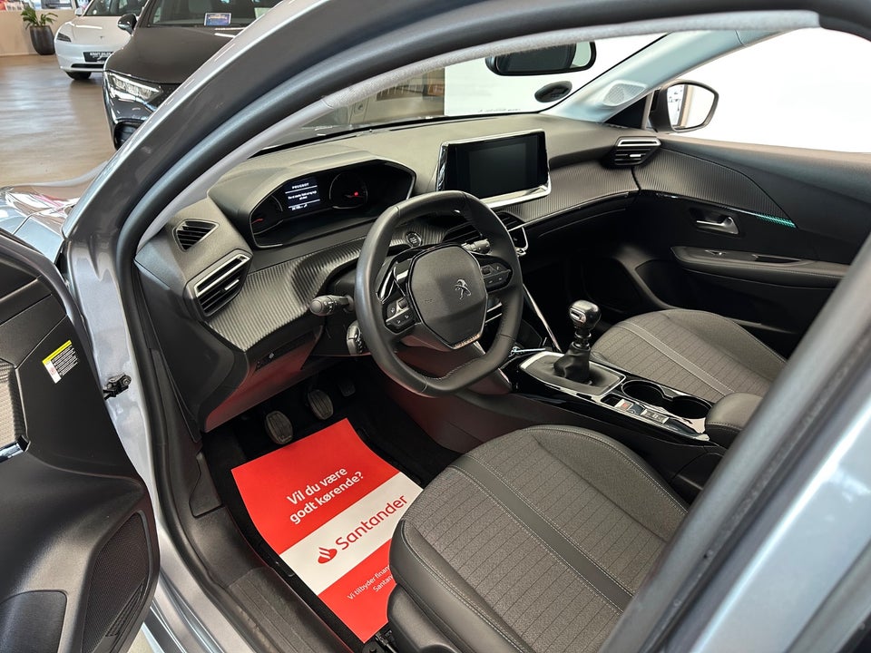 Peugeot 208 1,2 PureTech 100 Allure 5d