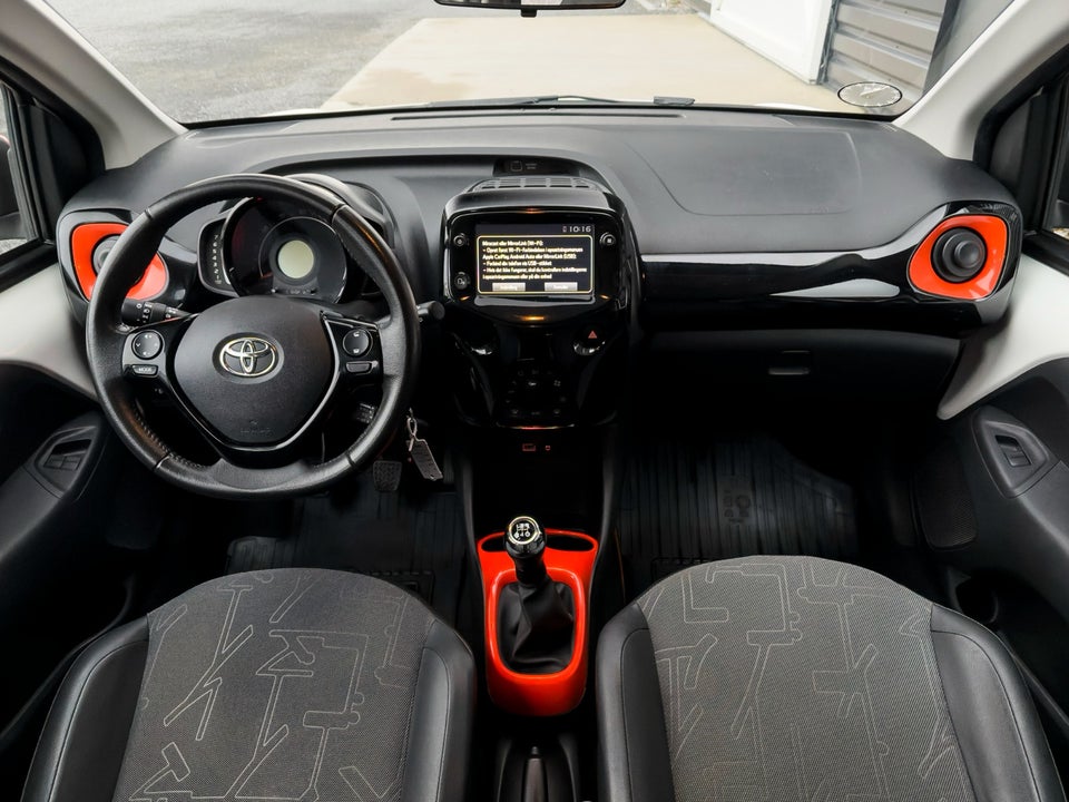 Toyota Aygo 1,0 VVT-i x-sky 5d