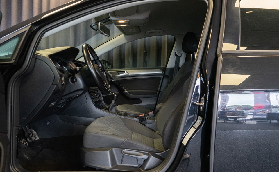 VW Golf VII 1,4 TSi 122 Comfortline Variant BMT 5d