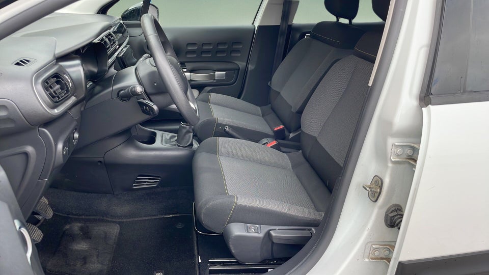 Citroën C3 1,2 PureTech 83 Shine 5d