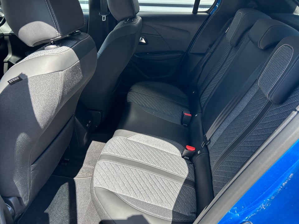 Peugeot e-208 50 Style 5d