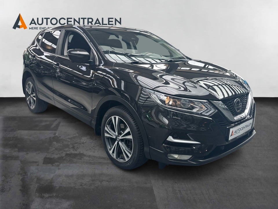 Nissan Qashqai 1,3 Dig-T 160 N-Connecta 5d