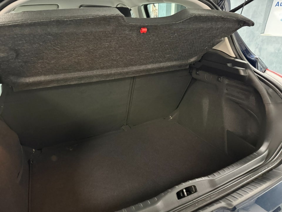 Peugeot 308 1,6 VTi Premium 5d