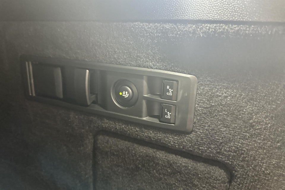 BMW iX xDrive60 Fully Charged 5d