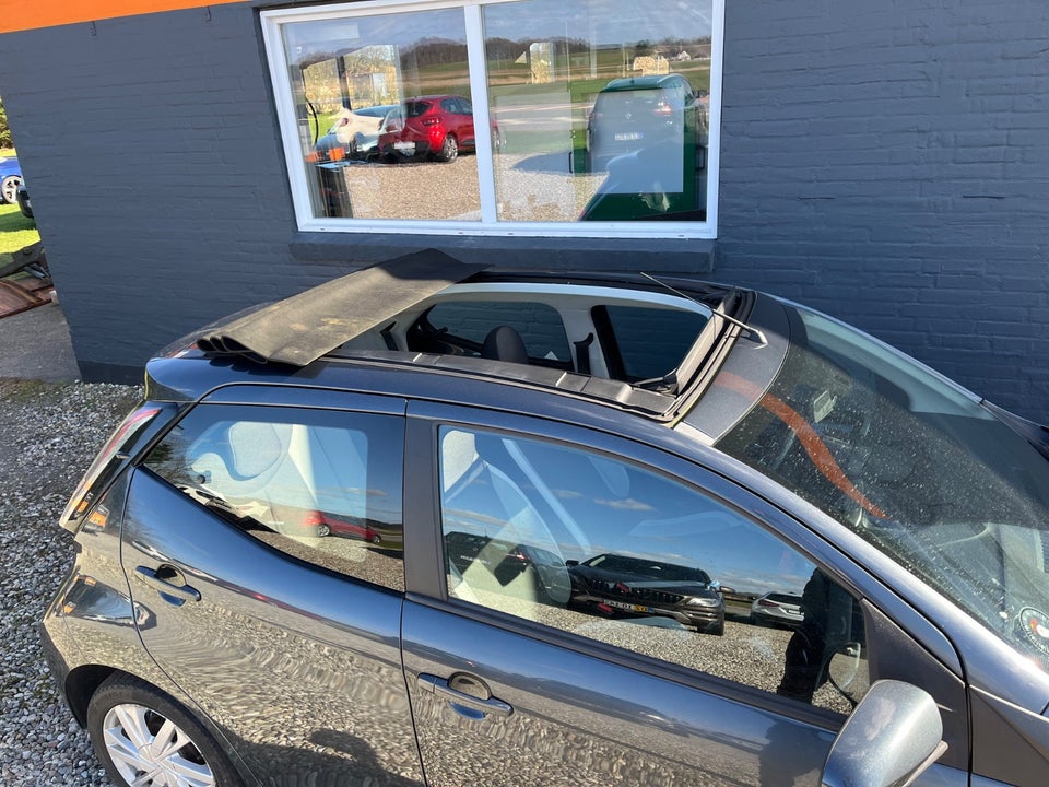 Toyota Aygo 1,0 VVT-i x-sky 5d