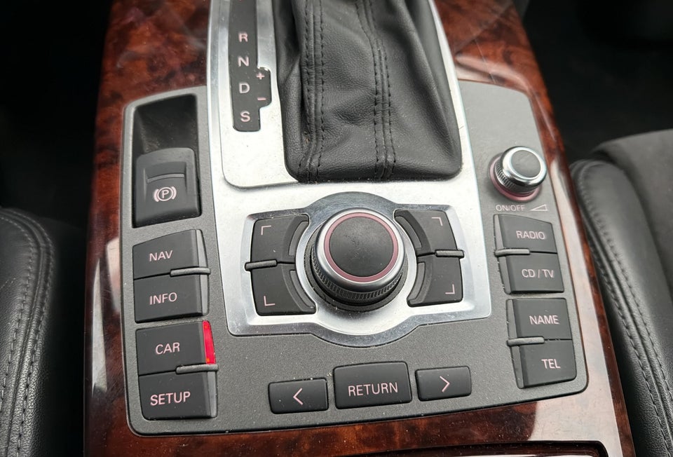 Audi A6 4,2 V8 Avant quattro Tiptr. 5d