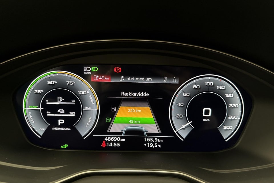 Audi Q5 55 TFSi e S-line quattro S-tr. 5d