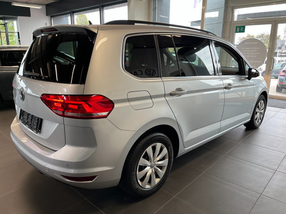 VW Touran 1,6 TDi 115 Comfortline DSG 7prs 5d