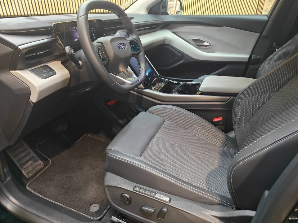 Ford Explorer 79 Select Extended Range AWD 5d