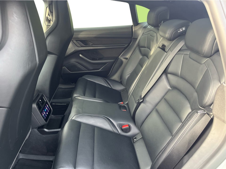 Porsche Taycan 4 Performance+ Cross Turismo 5d