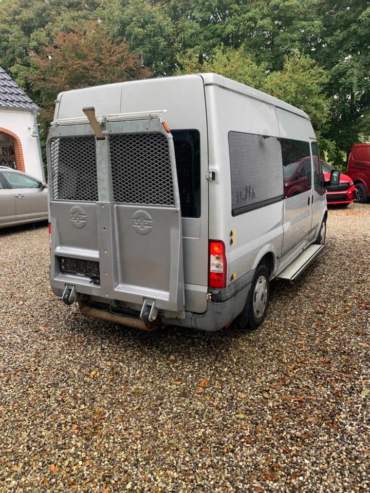 Ford Transit 300M Kombi 2,2 TDCi 125 FWD 4d