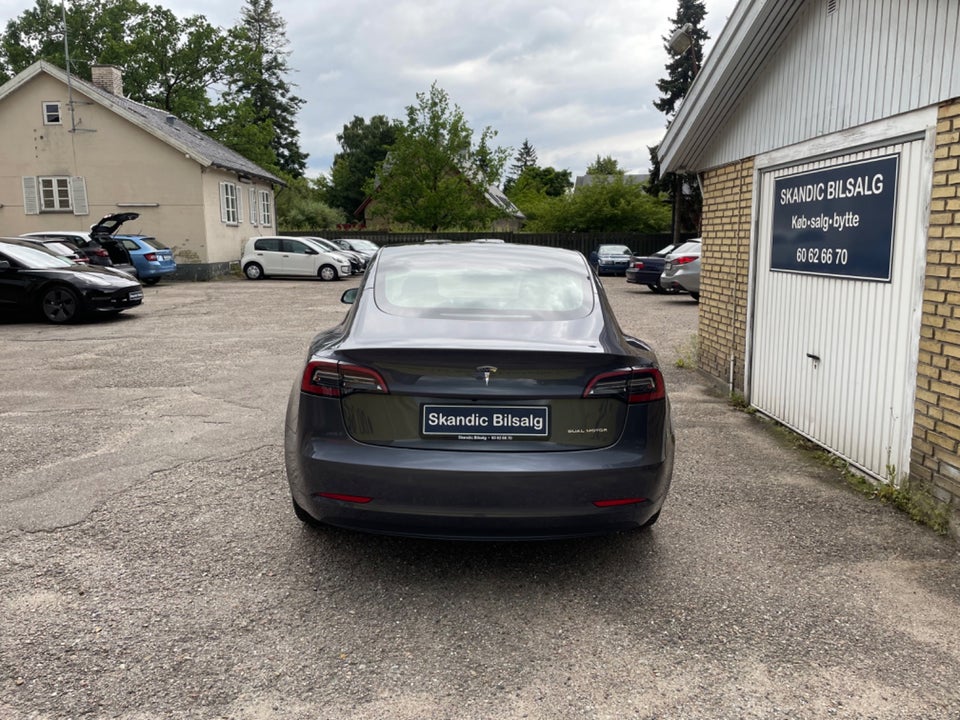 Tesla Model 3 Long Range AWD 4d