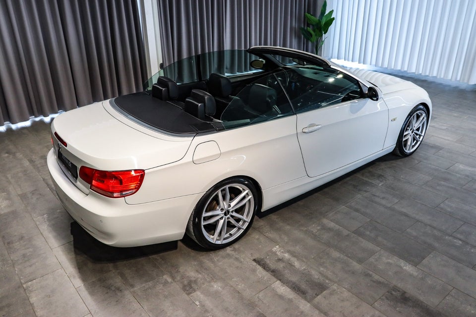 BMW 325i 3,0 Cabriolet Steptr. 2d