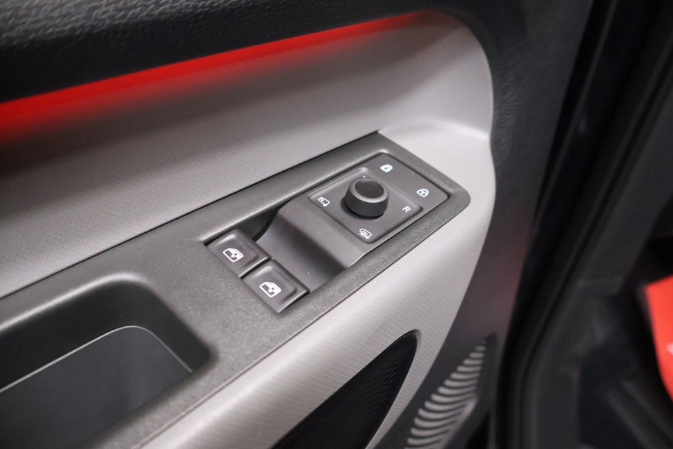 VW ID.Buzz 77 Pro SWB 5d