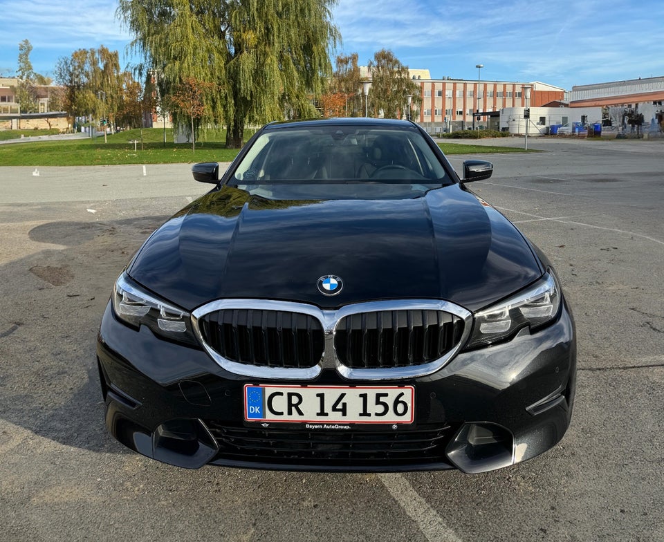 BMW 320i 2,0 Connected aut. 4d