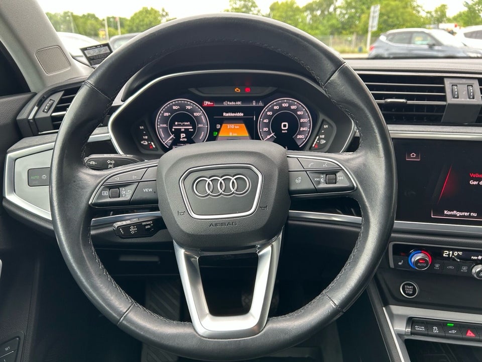 Audi Q3 45 TFSi e Attitude plus S-tr. 5d