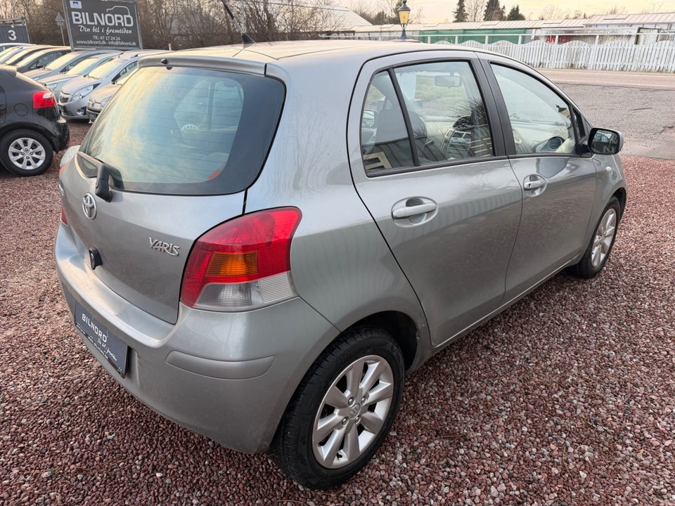 Toyota Yaris 1,3 T2 5d