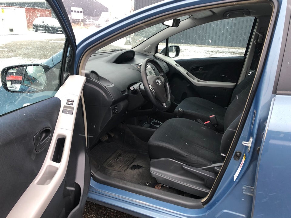 Toyota Yaris 1,3 Sol M/M 5d