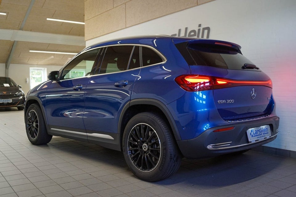 Mercedes EQA300 Progressive 4Matic 5d