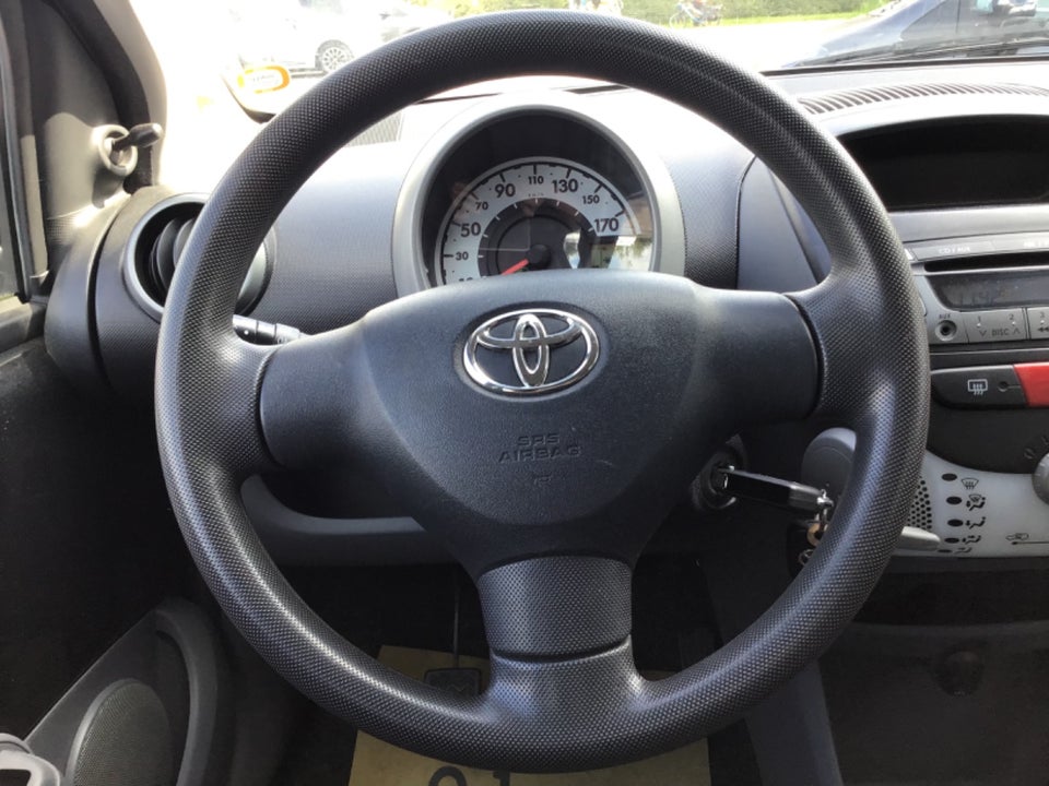 Toyota Aygo 1,0 VVT-i T2 5d