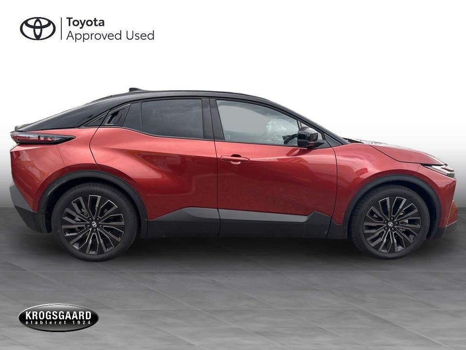 Toyota C-HR+ 77 Executive AWD 5d