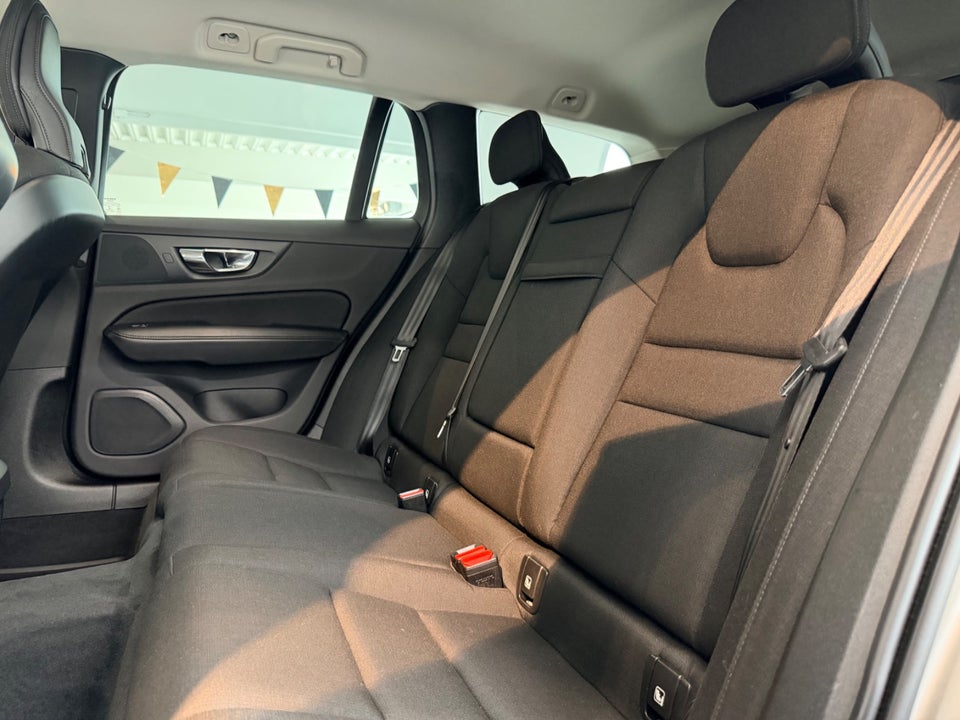 Volvo V60 2,0 D4 190 Momentum aut. 5d