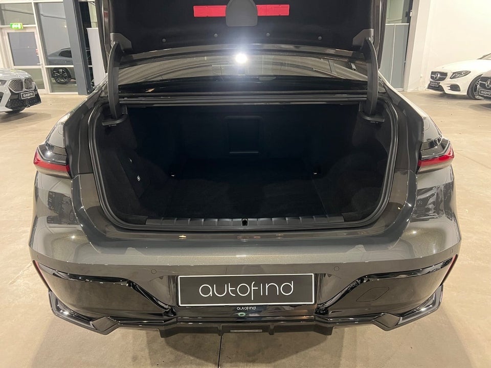 BMW i7 xDrive60 M-Sport 4d