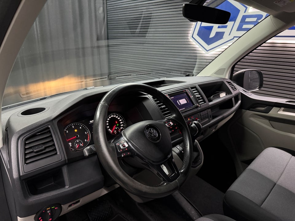 VW Transporter 2,0 TDi 150 Kassevogn DSG lang