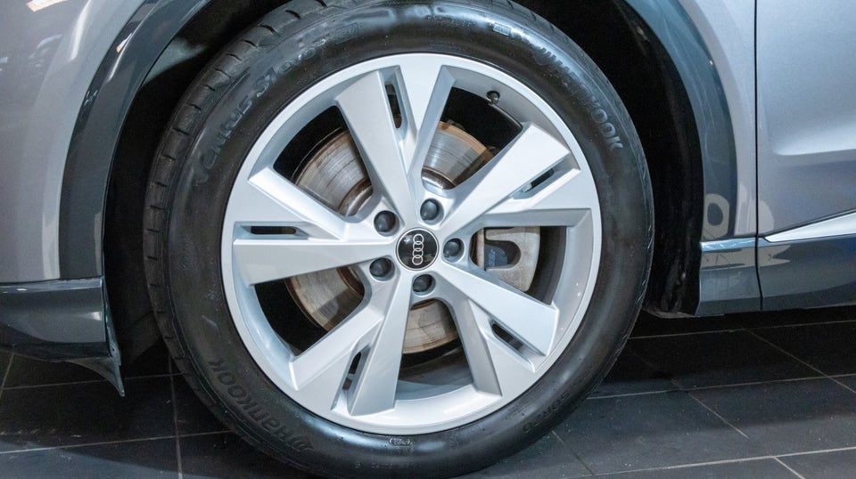 Audi Q4 e-tron 45 S-line 5d