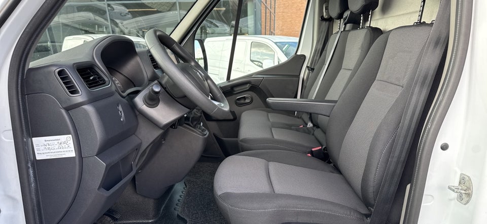 Renault Master III T35 2,3 dCi 145 L3H2 Kassevogn