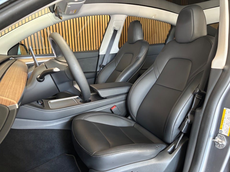 Tesla Model Y Long Range RWD 5d