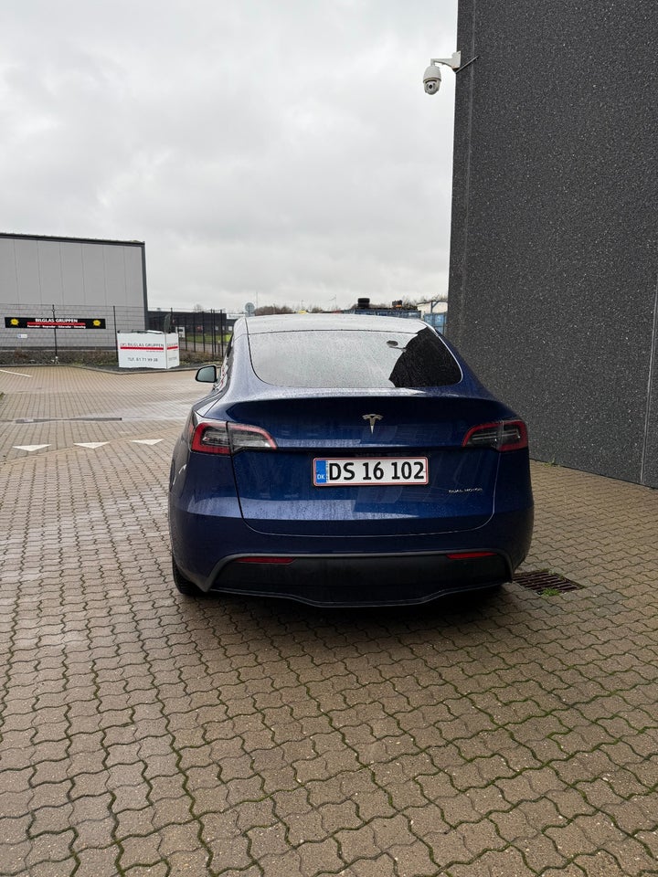 Tesla Model Y Long Range AWD 5d