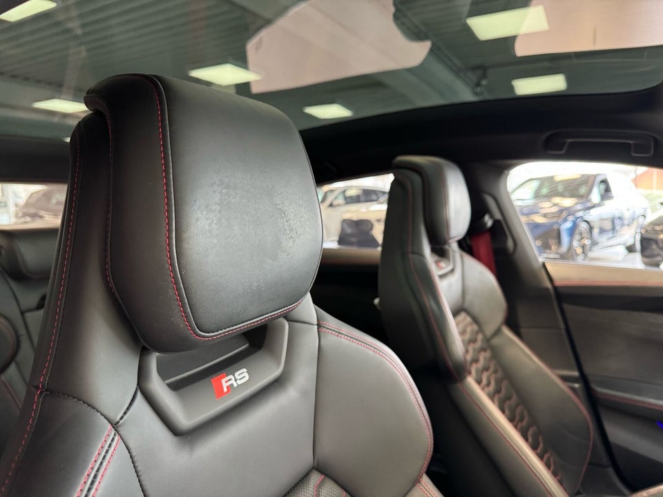 Audi RS e-tron GT quattro 4d