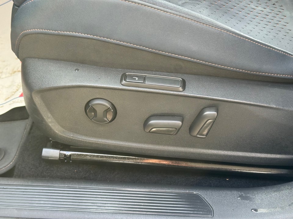 Cupra Born 58 e-Boost Dinamica Pack High 5d