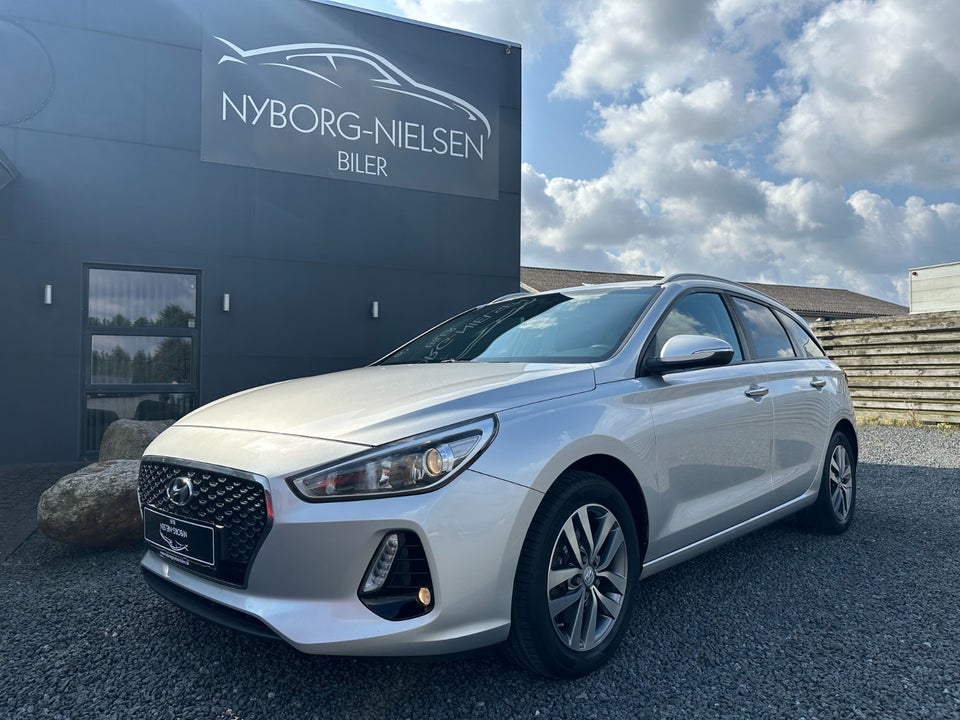 Hyundai i30 1,6 CRDi 110 Trend stc. DCT 5d