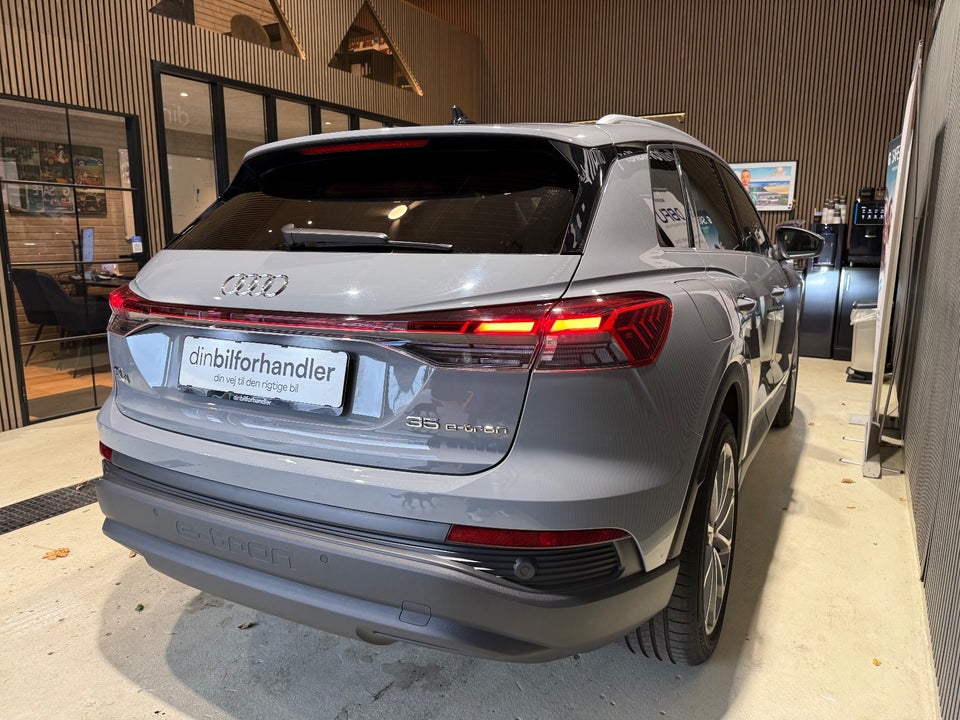 Audi Q4 e-tron 35  5d