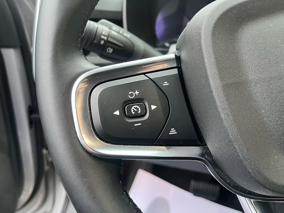 Volvo XC40 ReCharge Extended Range Core 5d