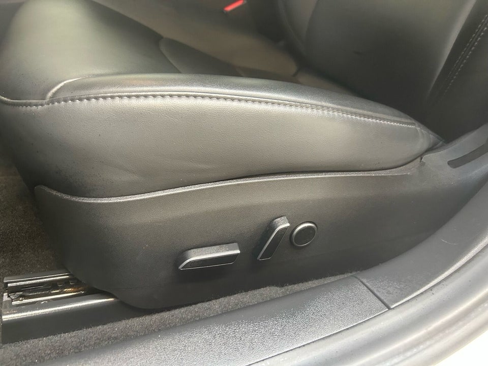 Tesla Model 3 Long Range AWD 4d
