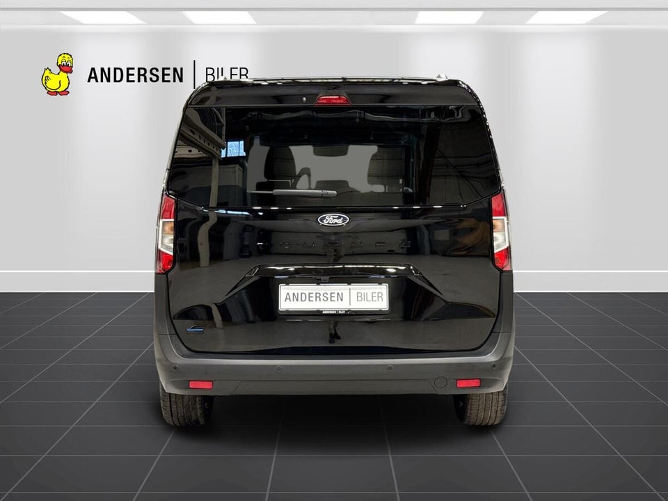 Ford E-Tourneo Courier 43 Titanium