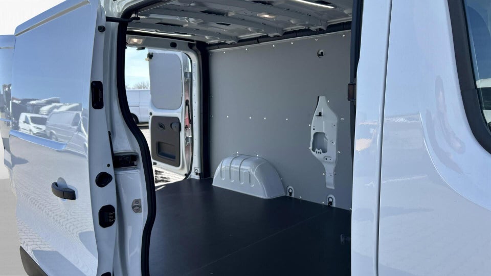 Renault Trafic 2,0 dCi 130 L2H1 Tekno