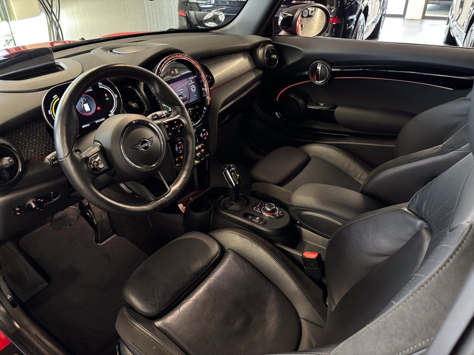 MINI Cooper SE Experience 3d