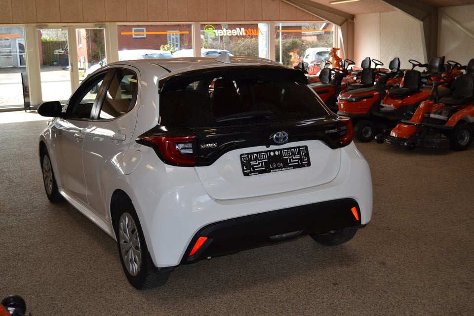Toyota Yaris 1,5 Hybrid H3 Vision e-CVT 5d