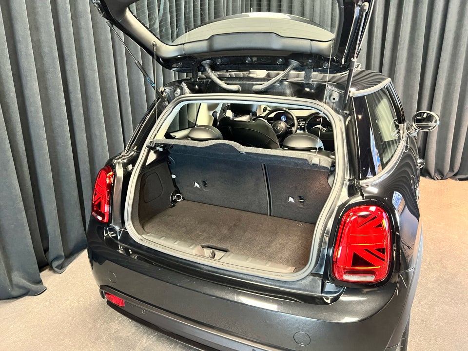 MINI Cooper SE Classic Trim 3d