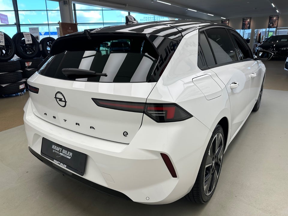 Opel Astra-e 54 Ultimate 5d