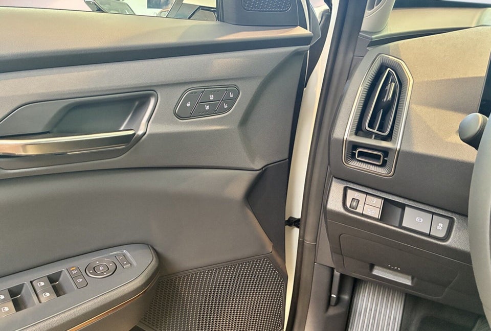 Kia EV5 81 Long Range Upgrade 5d