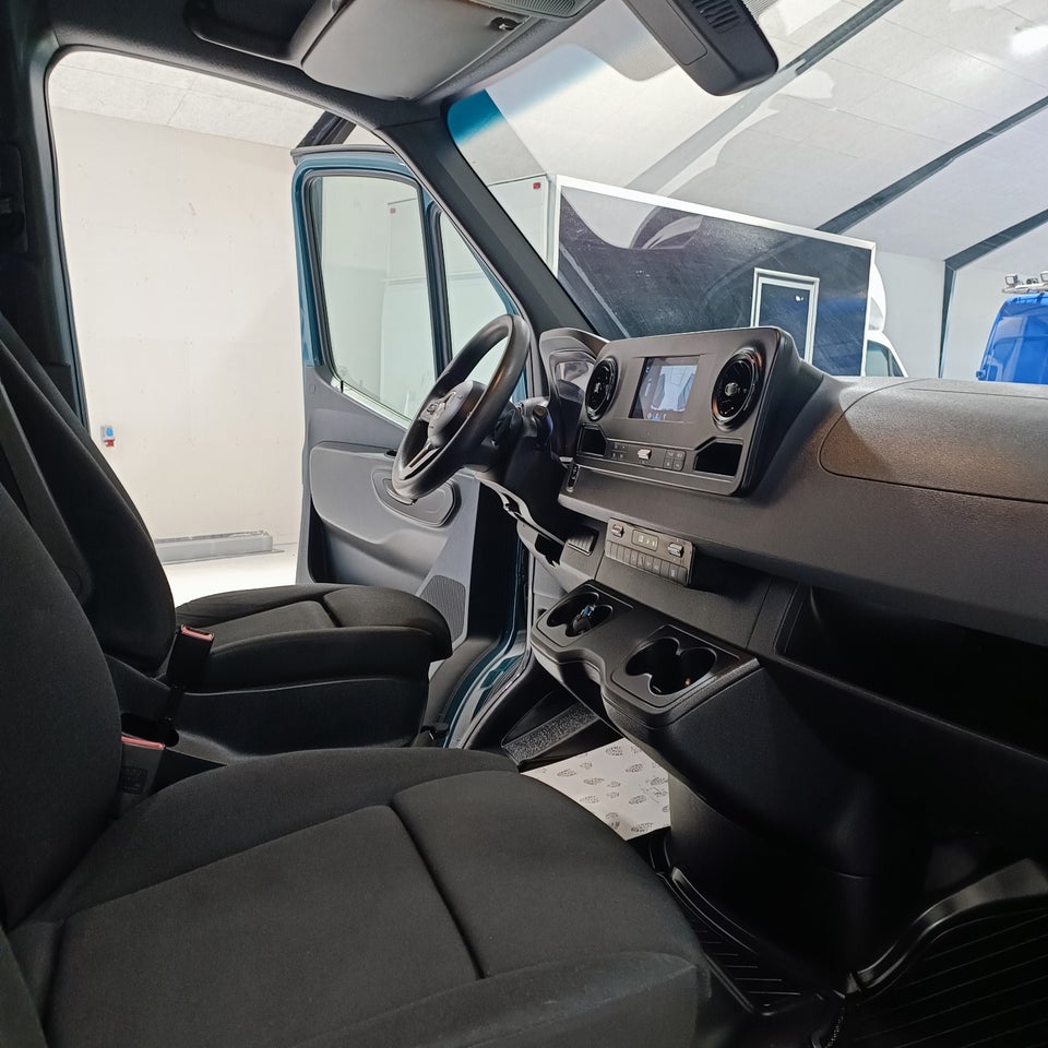 Mercedes Sprinter 319 3,0 CDi A2 Kassevogn aut. RWD