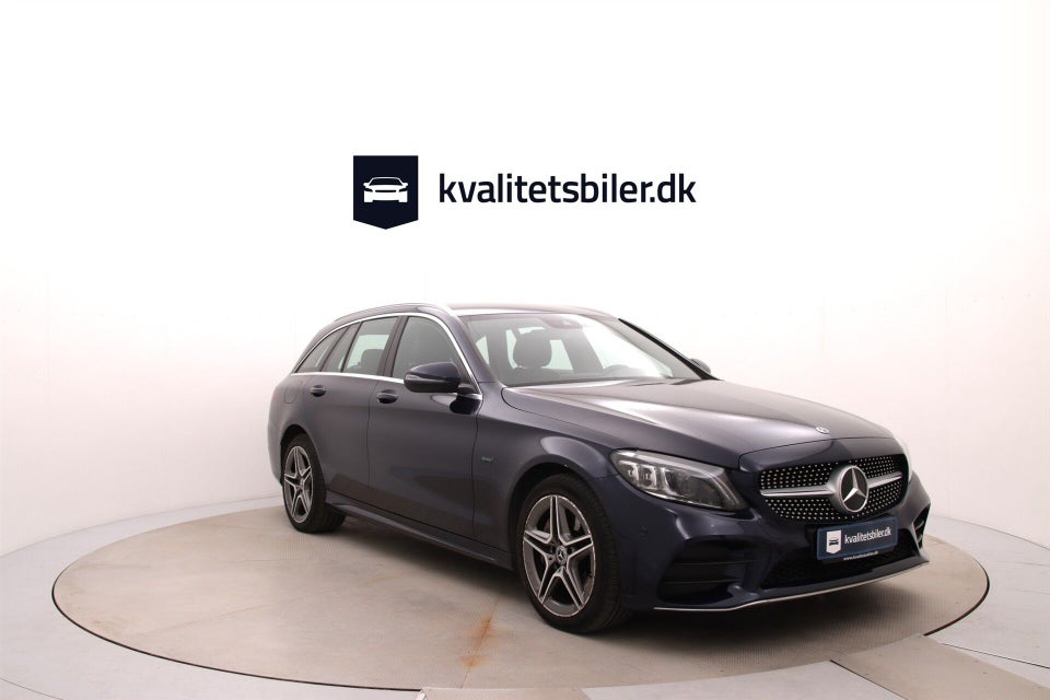 Mercedes C300 de 2,0 AMG Line stc. aut. 5d