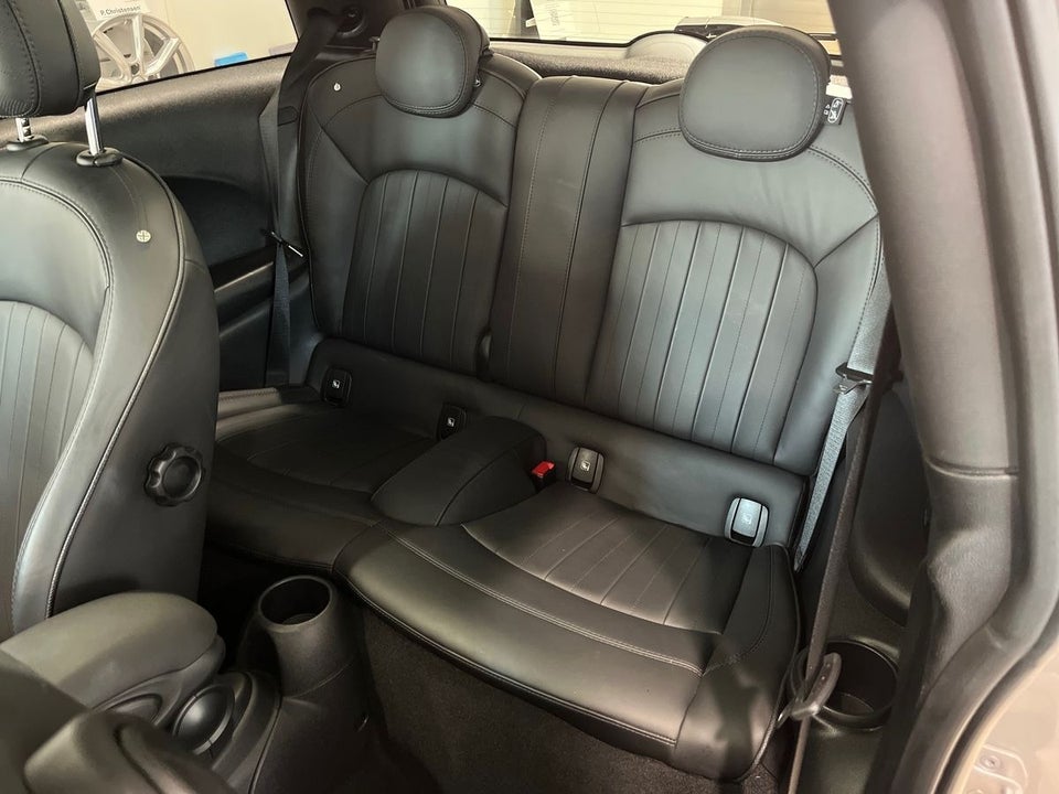 MINI Cooper SE Edition Premium Plus 3d